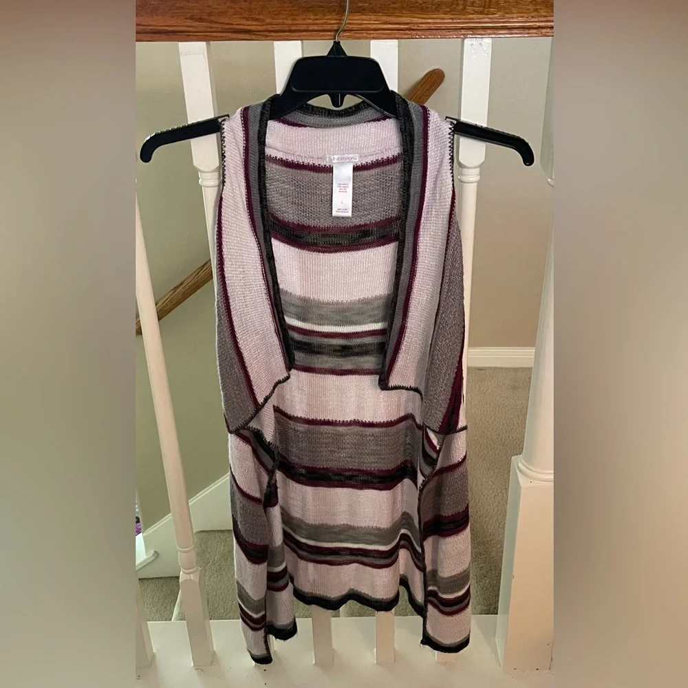 Girl’s Sweater Vest - Size: Large